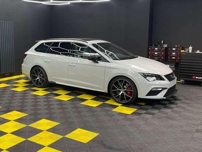 Weiß Gebraucht 2018 Cupra Leon Kombi | € 32.000 (Teuer)