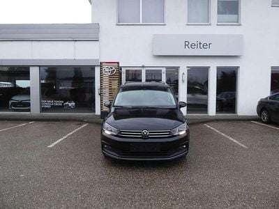 Gebraucht VW Touran Highline 122 PS (89 kW) 2023 Schwarz Van / Kleinbus