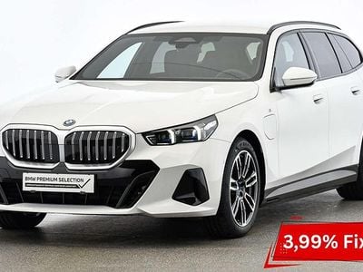 Weiß Gebraucht 2024 BMW 530e M Sport Kombi | € 62.990