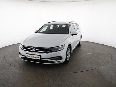 Gebraucht VW Passat Business 150 PS (110 kW) 2023 Weiss  metallic Kombi