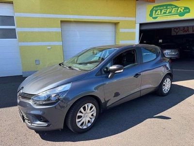 Grau Gebraucht 2017 Renault Clio IV Life Limousine | € 7.999 (Fairer Preis)
