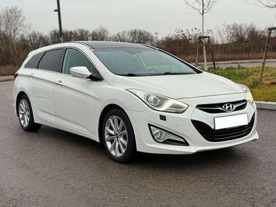 Weiß Gebraucht 2012 Hyundai i40 Premium Kombi | € 6.890