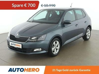Grau Gebraucht 2016 Skoda Fabia Style Kleinwagen | € 10.290 (Fairer Preis)