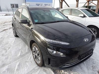 Gebraucht Hyundai Kona 100 kW (136 PS) 2021 Schwarz SUV