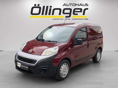 Rot Gebraucht 2021 Fiat Fiorino Van / Kleinbus | € 9.960