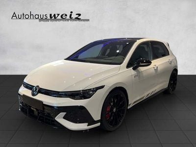 Weiss normal Gebraucht 2025 VW Golf VIII GTI Clubsport Limousine | € 55.900