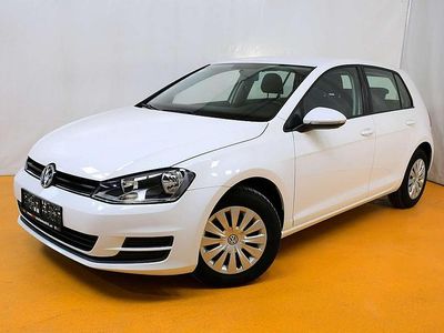 Weiß Gebraucht 2016 VW Golf VII Trendline Limousine | € 12.590 (Fairer Preis)