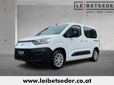 Weiß Gebraucht 2024 Fiat Doblò Van / Kleinbus | € 25.589