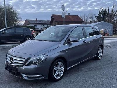 Mercedes B200