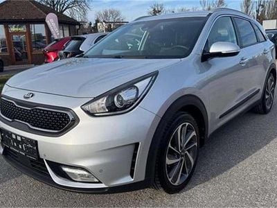 Gebraucht Kia Niro 141 PS (103 kW) 2017 Silber SUV