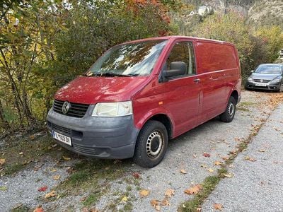 Rot Gebraucht 2004 VW T5 Van | € 5.500