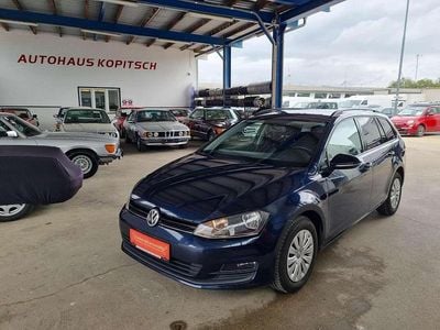 Blau Gebraucht 2016 VW Golf VII Trendline Kombi | € 9.950 (Fairer Preis)