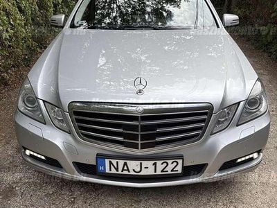 Gebraucht 2010 Mercedes E500 Elegance Limousine | € 14.075