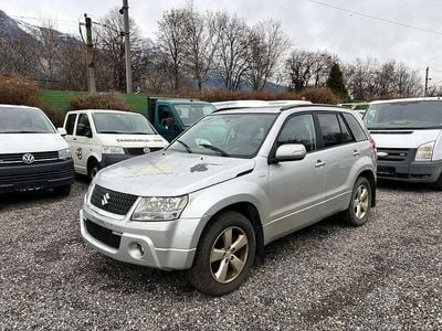 Grau Gebraucht 2011 Suzuki Grand Vitara SUV | € 2.200