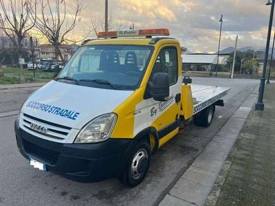 Gelb Gebraucht 2007 Iveco Daily | € 33.000