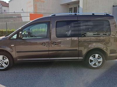 Braun Gebraucht 2012 VW Caddy Highline Van / Kleinbus | € 8.900 (Teuer)