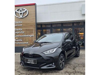 Neu 2025 Toyota Yaris Hybrid Active Limousine | € 23.990 (Fairer Preis)