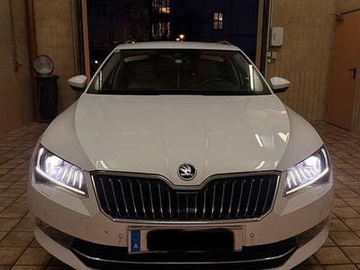 Gebraucht Skoda Superb Style 150 PS (110 kW) 2018 Weiß Kombi