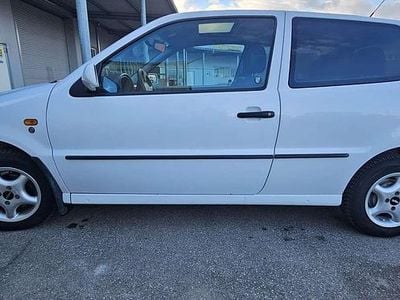 Gebraucht VW Polo 75 PS (55 kW) 1995 Weiß Limousine