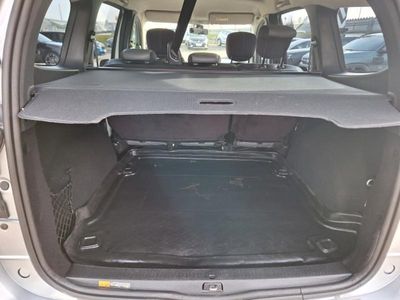 Grau Gebraucht 2021 Dacia Lodgy Stepway Van / Kleinbus | € 14.490 (Fairer Preis)