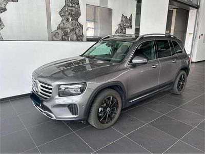 Mercedes GLB180