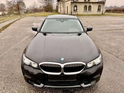 Schwarz Gebraucht 2019 BMW 320 Limousine | € 23.299 (Fairer Preis)