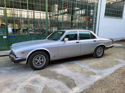 Jaguar XJ6