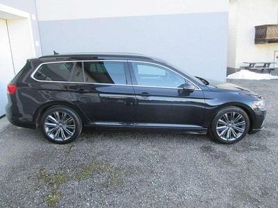 Schwarz Gebraucht 2022 VW Passat Business Kombi | € 19.300 (Guter Preis)