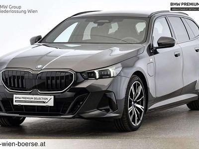 Grau Gebraucht 2025 BMW 530e Efficient Dynamics Kombi | € 65.291