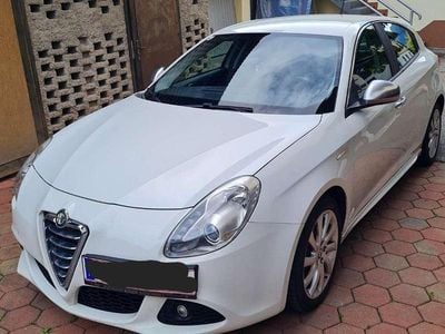 Gebraucht Alfa Romeo Giulietta Super 105 PS (77 kW) 2012 Weiß Kleinwagen