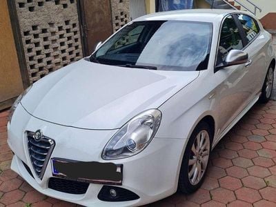 Weiß Gebraucht 2012 Alfa Romeo Giulietta Super Kleinwagen | € 4.900 (Teuer)