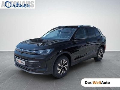 Schwarz metallic Neu 2025 VW Tiguan SUV | € 38.450 (Superpreis)