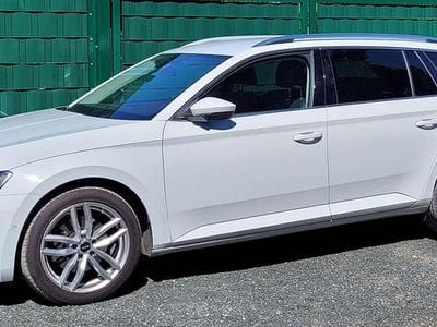 Gebraucht Skoda Superb Style 190 PS (139 kW) 2018 Weiß Kombi