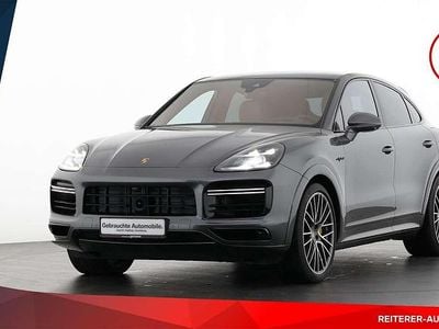 Grau Gebraucht 2020 Porsche Cayenne Turbo S SUV | € 99.990