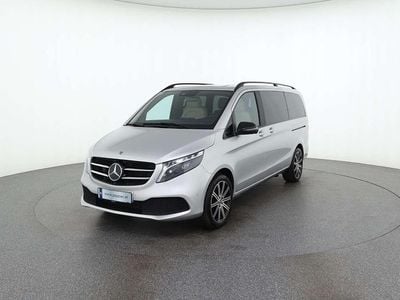 Brillantsilber metal Gebraucht 2024 Mercedes V250 Avantgarde Van / Kleinbus | € 107.988