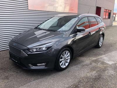 Grau Gebraucht 2017 Ford Focus Titanium Kombi | € 9.900 (Guter Preis)