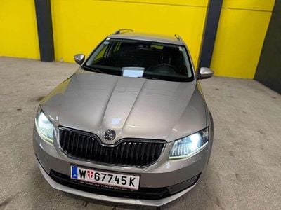 Silber Gebraucht 2013 Skoda Octavia Elegance Kombi | € 6.500 (Fairer Preis)