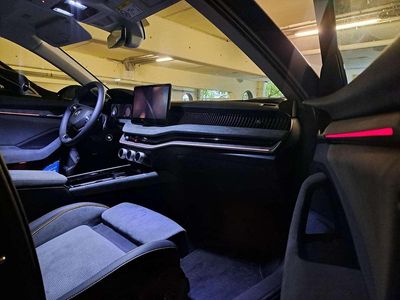 Schwarz Gebraucht 2024 Skoda Superb Kombi | € 42.990