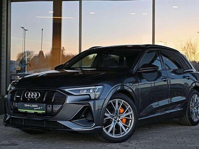 Grau Gebraucht 2021 Audi e-tron S-Line SUV | € 42.590 (Fairer Preis)