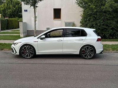 Weiß Gebraucht 2021 VW Golf VIII GTI Limousine | € 26.000