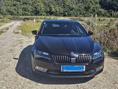 Schwarz Gebraucht 2018 Skoda Superb Ambition Limousine | € 15.990 (Etwas zu teuer)
