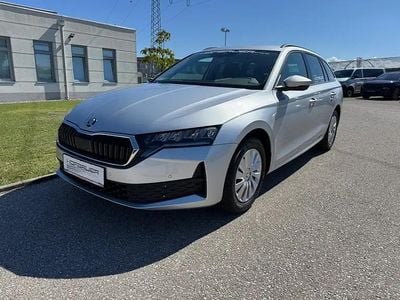 Silber metallic Neu 2025 Skoda Octavia Essence Kombi | € 29.000 (Guter Preis)