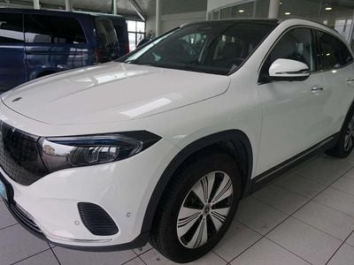 Weiß Gebraucht 2024 Mercedes EQA300 SUV | € 38.890 (Fairer Preis)