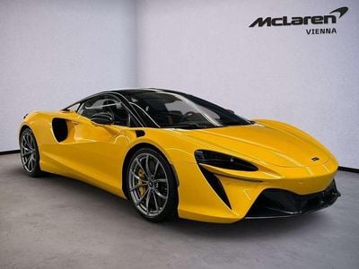 Gelb Gebraucht 2024 McLaren Artura Coupé | € 229.900