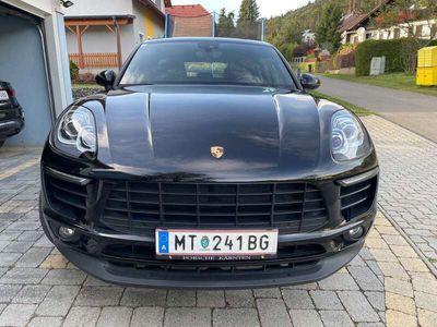 Porsche Macan S