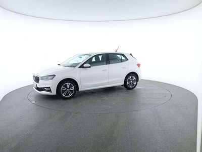 Weiss normal Gebraucht 2023 Skoda Fabia Style Limousine | € 18.950 (Guter Preis)
