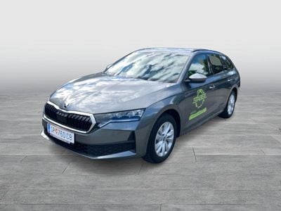 Mittelgrau metallic Neu 2025 Skoda Octavia Essence Kombi | € 29.990 (Guter Preis)