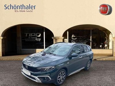 Grün Gebraucht 2024 Fiat Tipo Cross Kombi | € 25.980 (Teuer)