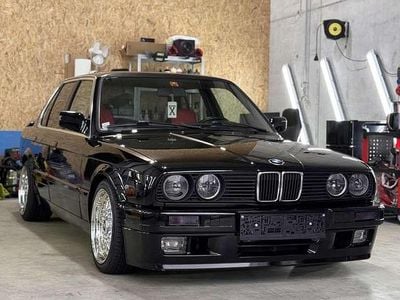 Schwarz Gebraucht 1986 BMW 320 M Sport Limousine | € 16.900
