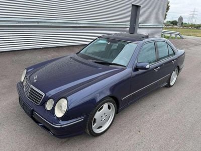 Violett Gebraucht 2000 Mercedes E55 AMG AMG Limousine | € 16.990